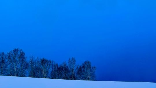 雪山と空