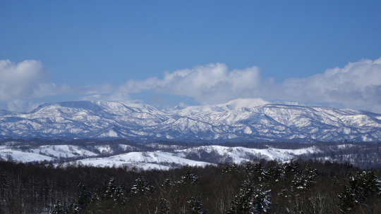 沼田山林から望む増毛山地